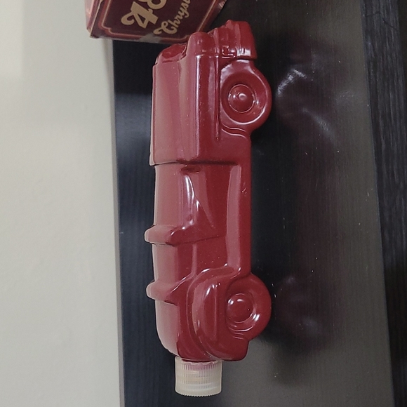 AVON-48 Chrysler Town & Country-Decanter Everest Aftershave!! W/ Original Box!! - Picture 6 of 13